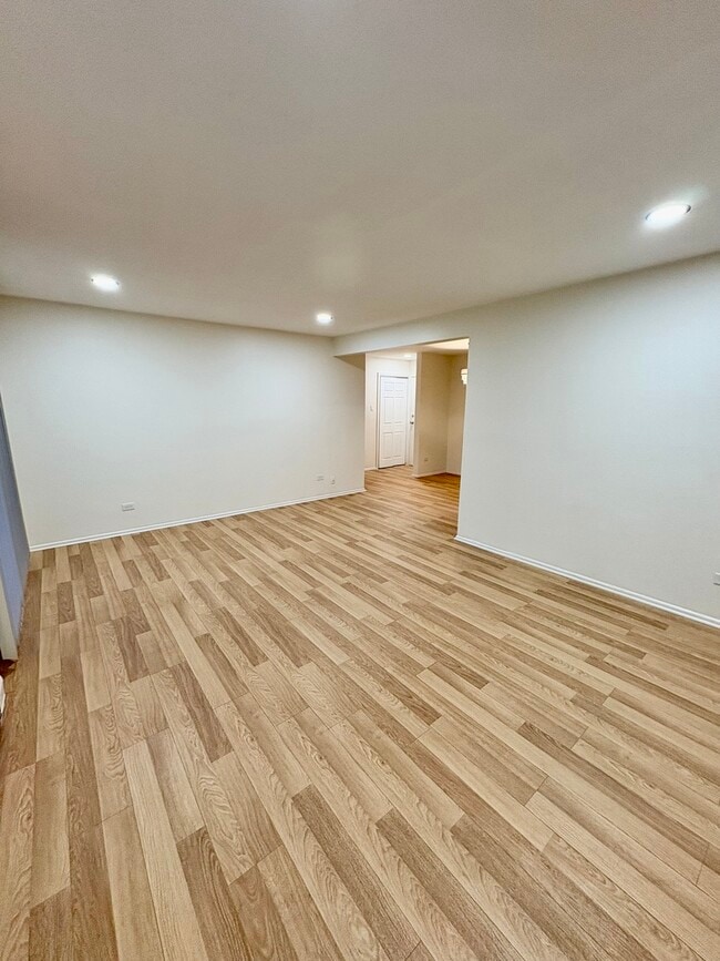 Building Photo - 1557 Jill Ct