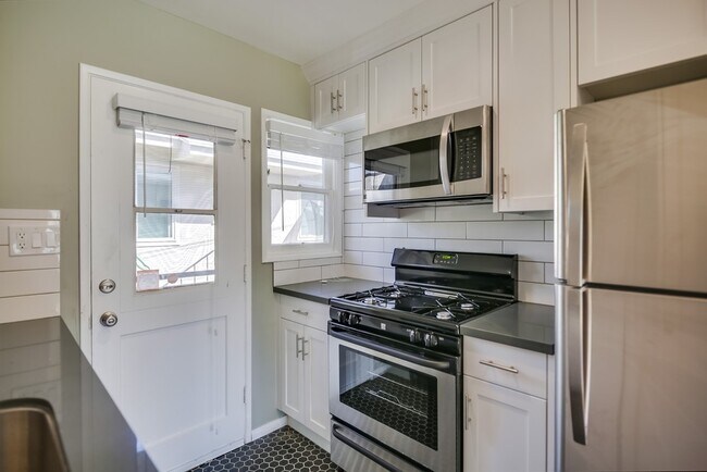 Interior Photo - Alabama &amp; Meade
