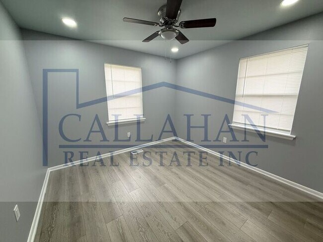 Building Photo - Updated NLR Home