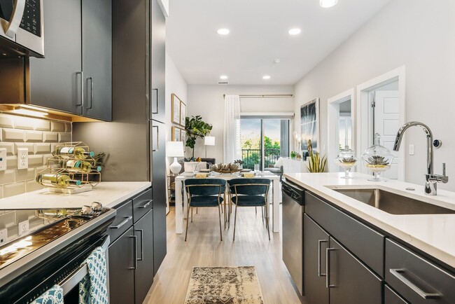 Building Photo - Park 17