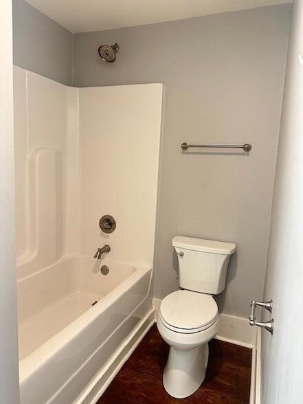 Building Photo - 860 Harle Ave NW