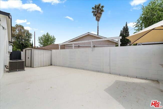 Building Photo - 7241 Donna Ave