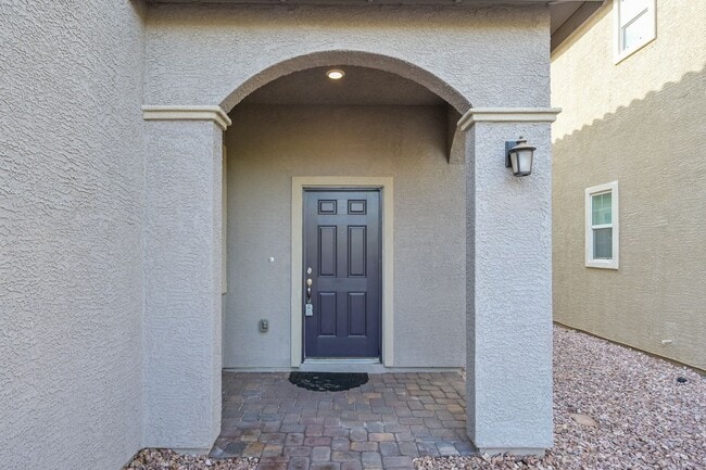 Building Photo - Green Valley!! Gated!! 4 Bedrooms!! Bed & Bath Downstairs!!  TANKLESS WATER HEATER!!! Covered pat...