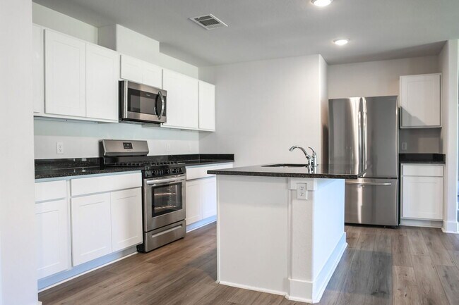 Building Photo - 20551 Prairie Cypress Dr