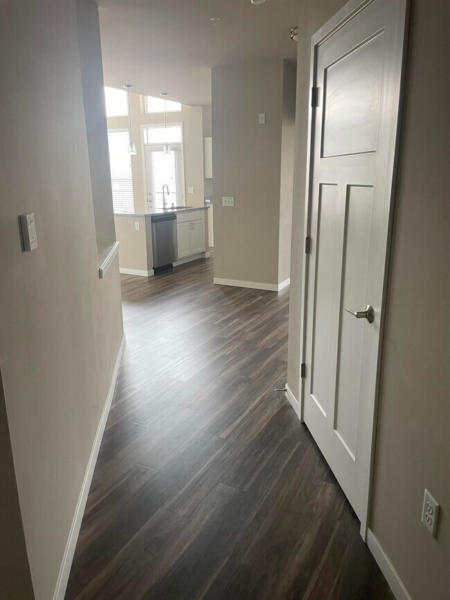 Building Photo - 4708 Creekwood Ln