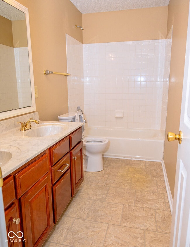 Building Photo - 10634 Cyrus Dr