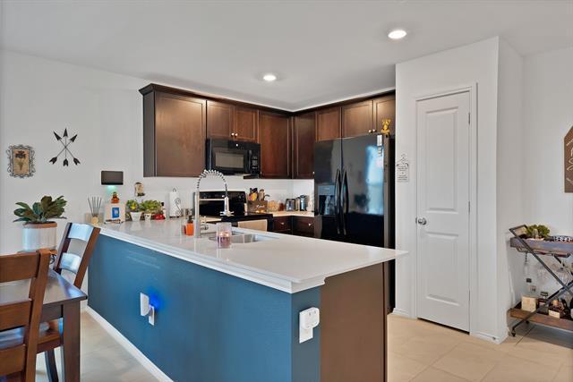Building Photo - 5906 Wedgemere Dr