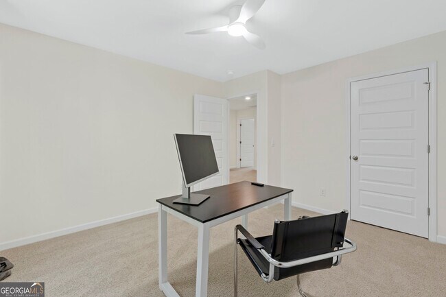 Building Photo - 3645 Beaconfield Ct SE