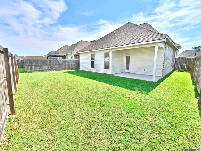 Building Photo - 17065 White Ibis Ave