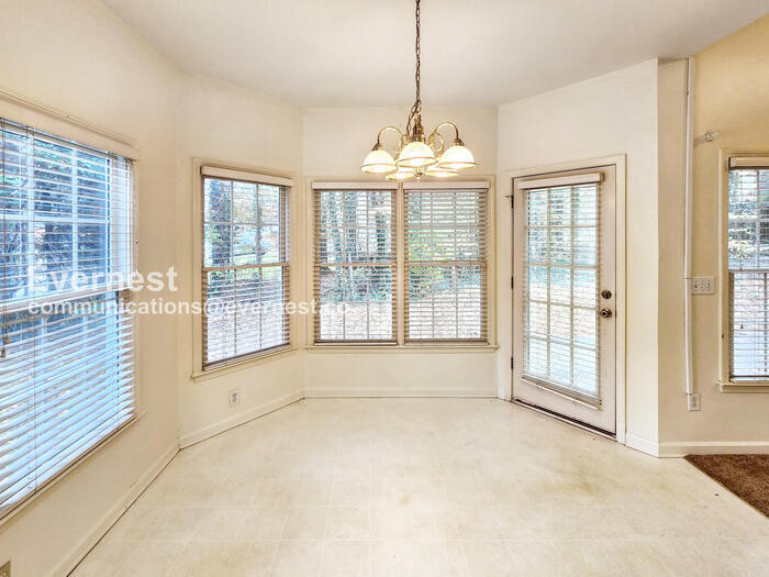 Building Photo - 1660 Cheshire Ct NW