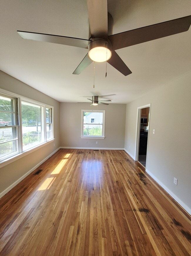 Building Photo - 1510 Mechanicsville Tpke