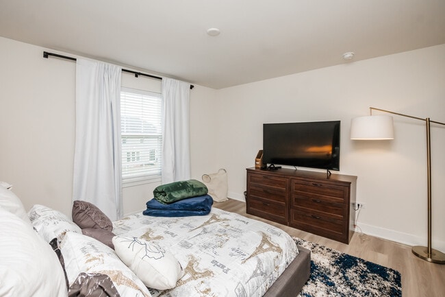 Building Photo - 12513 S Willowgate Ln