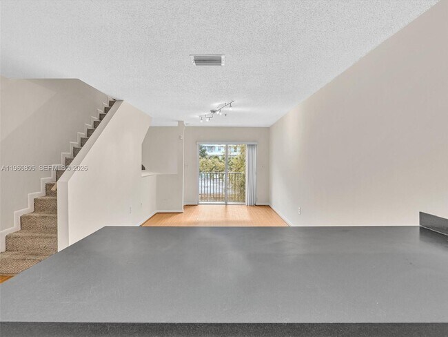 Building Photo - 240 SW 15th Rd