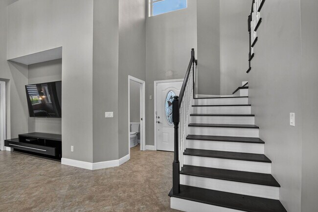 Building Photo - 17626 Tiffany Trace Dr