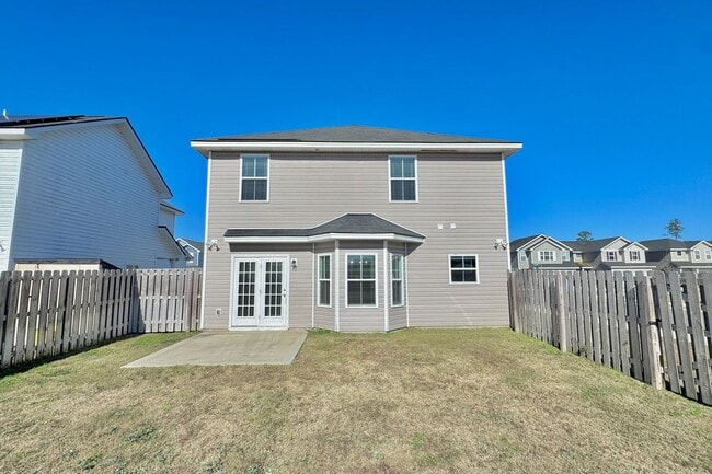 Building Photo - COMING EARLY FEBRUARY 2026! (One Pet Maximum)