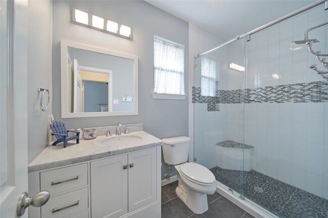 Building Photo - 9698 E Shore Dr