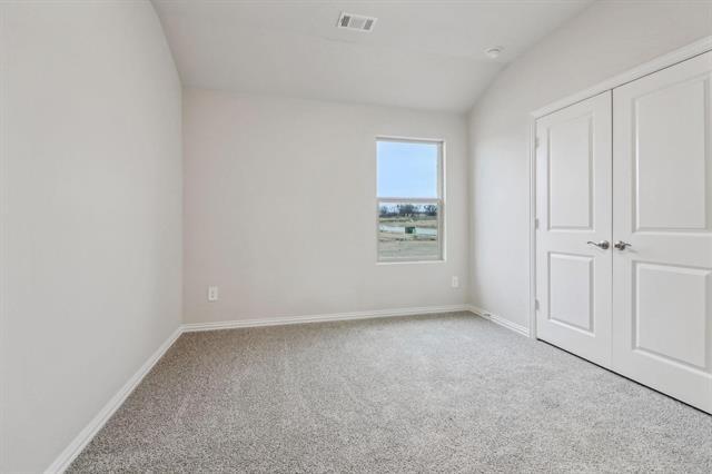 Building Photo - 711 Easthill Dr