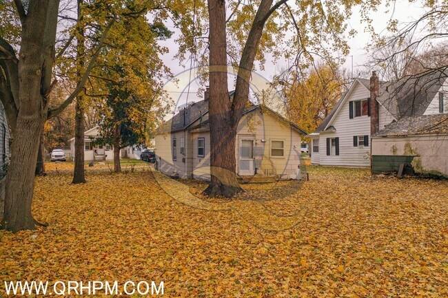 Building Photo - Available Now!! Half OFF First Month's Rent!