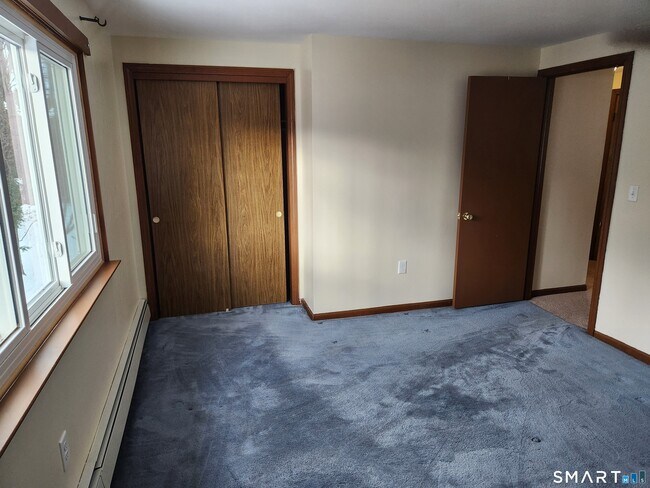 Building Photo - 83 Churchill Way