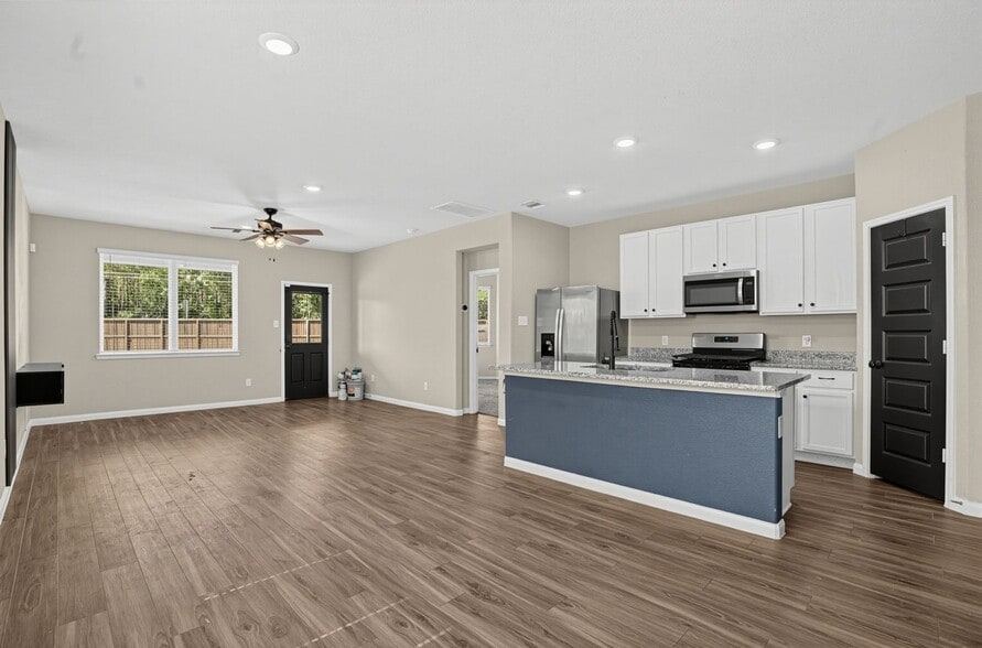 Building Photo - 22501 Cormorant Ct