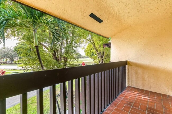 Building Photo - 6691 SW 137th Ct