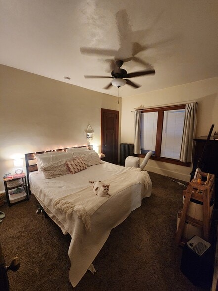 Large bedroom 1 (Furnished) - 2107 N 51st St
