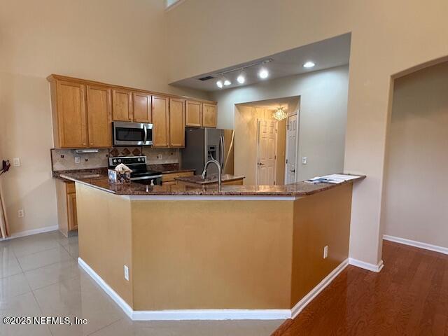 Building Photo - 2518 Willow Creek Dr