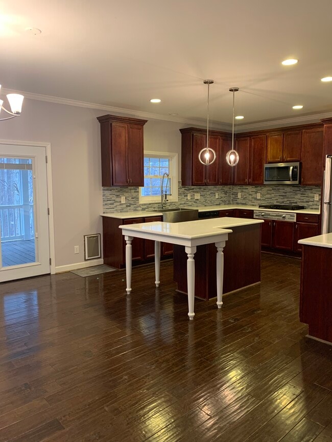 Building Photo - 2829 Carriage Meadows Dr