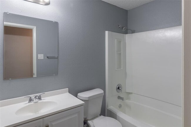 Building Photo - 3118 Lucida Ln