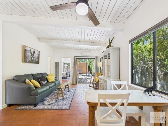 Building Photo - Fully Furnished 1 Bedroom Condo