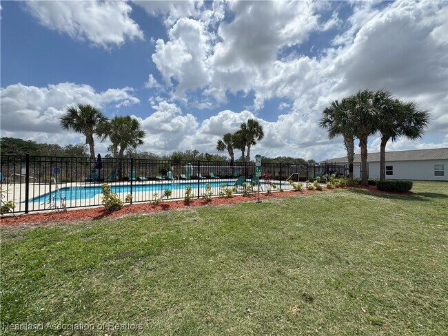 Building Photo - 1517 Las Villas Blvd