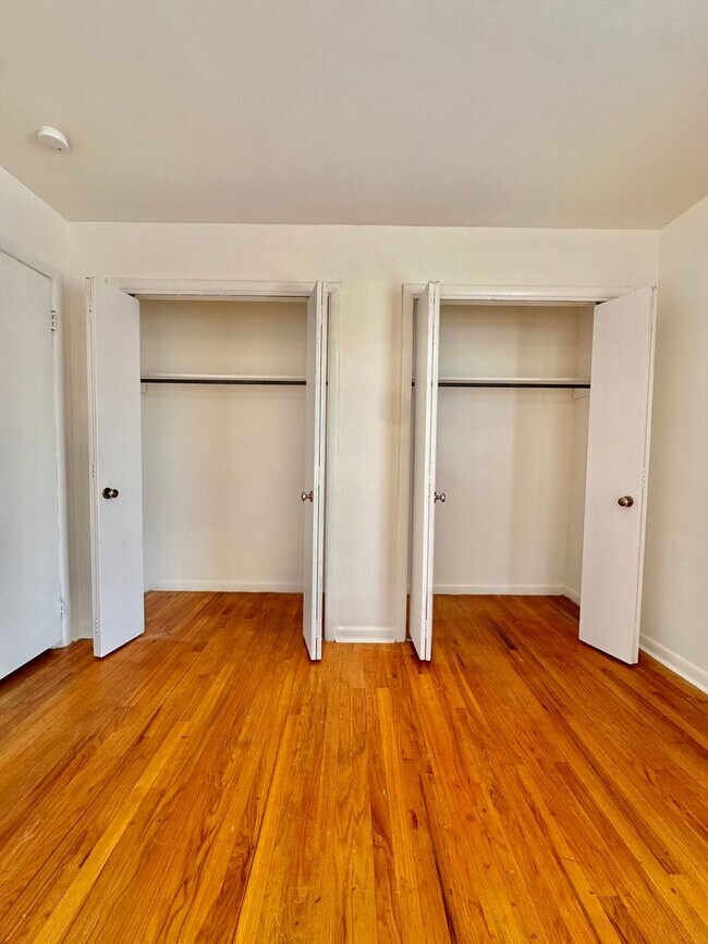 Building Photo - COMING AVAILABLE IN JULY - 3 Bedroom Home ...