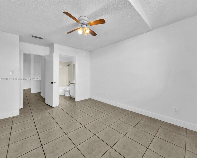 Building Photo - 15770 SW 106th Terrace