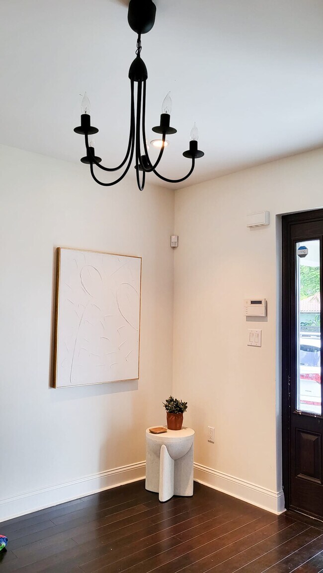 Building Photo - 4000 NW 4th Terrace