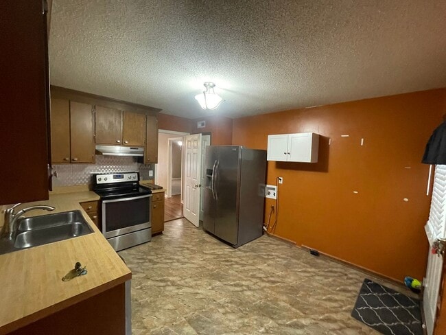 Building Photo - 3317 Christopher Dr NW