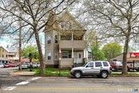 Building Photo - 483 Ferry St