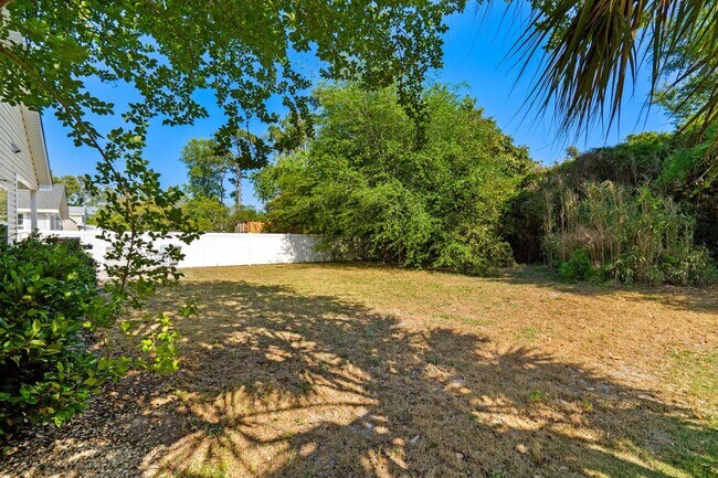 Building Photo - Coastal Living at its Best: Charming 3-Bedroom Near the Beach