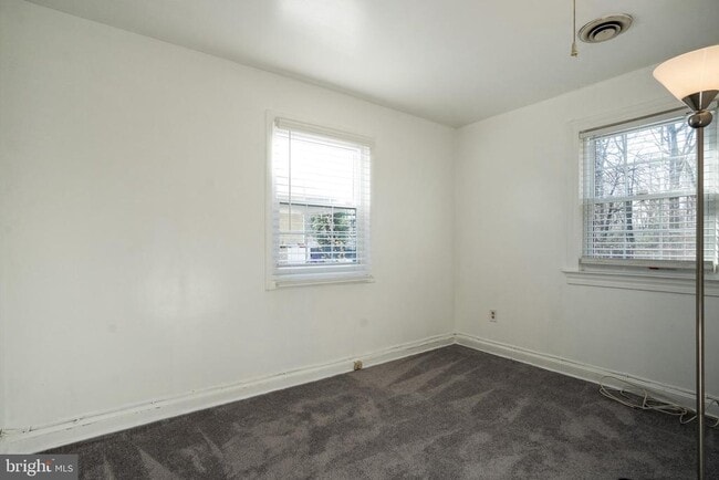 Building Photo - 7709 Ravine Dr