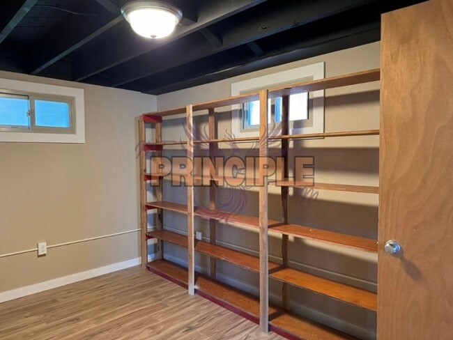 Building Photo - Updated 3 Bedroom House in a Family Friendly Neighborhood