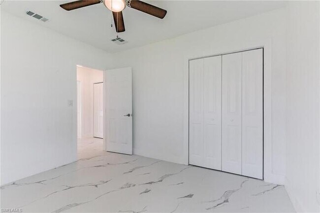 Building Photo - Fort Myers Single Family Home
