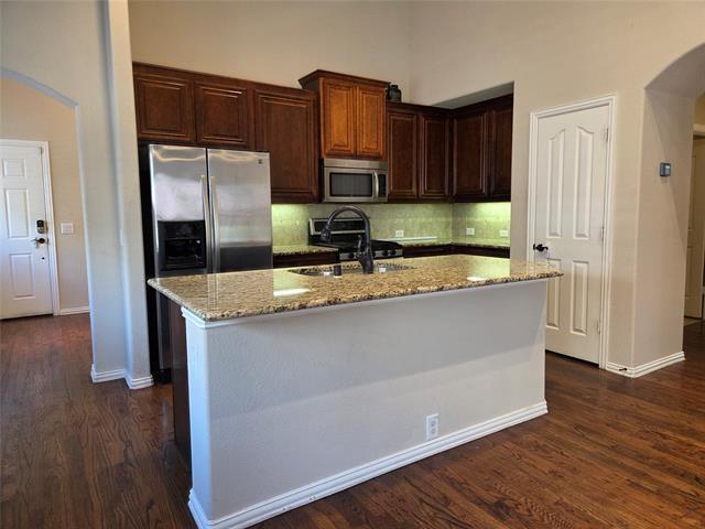 Building Photo - 9400 Jerico Dr