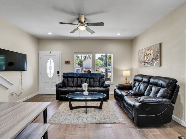 Building Photo - 16984 W Juneau St