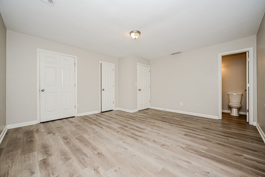 Building Photo - 2621 Laurel Woods Ln SE