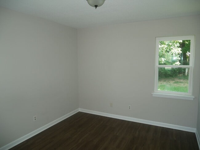 Building Photo - 6465 Southbridge Cove