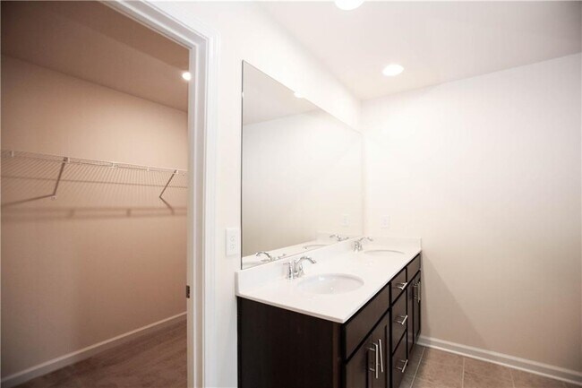 Building Photo - 4295 Almanor Cir