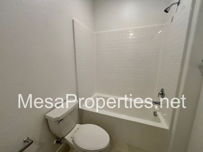 Building Photo - 2601 Cloudview Privado