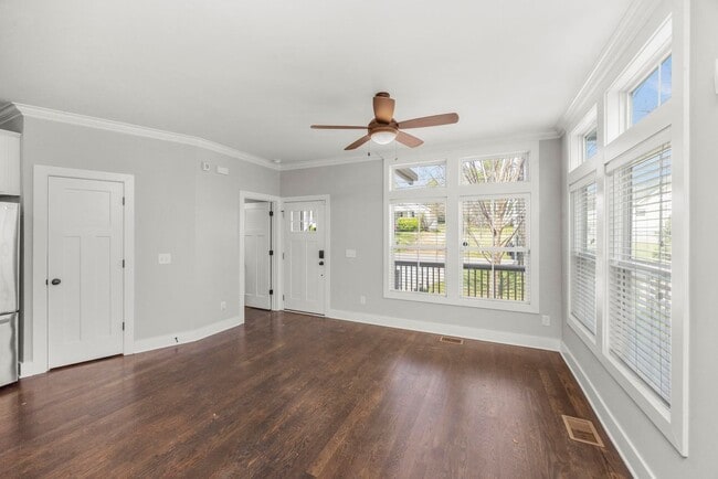 Building Photo - 505A Moore Ave