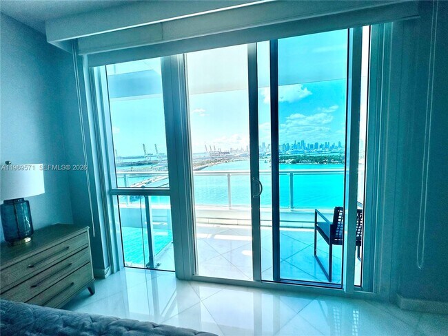 Building Photo - 540 West Ave