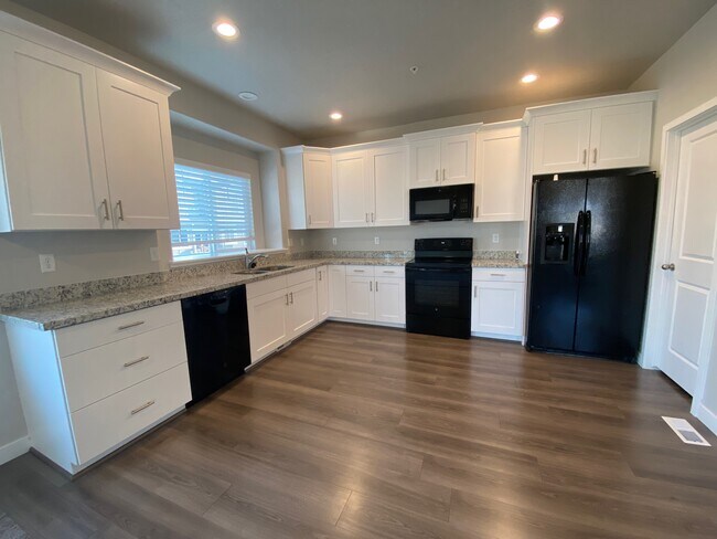 Building Photo - 4209 W Rail Trail Ln