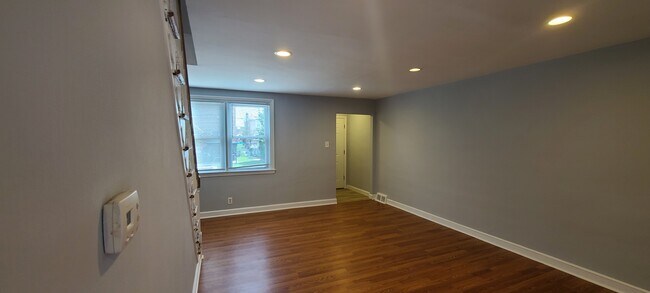 Building Photo - 7026 Lynford St